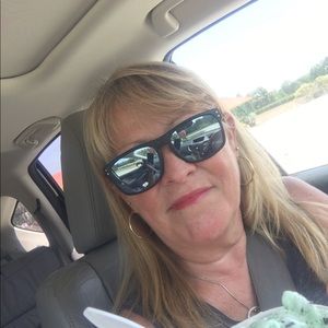 Meet your Posher, Vickie